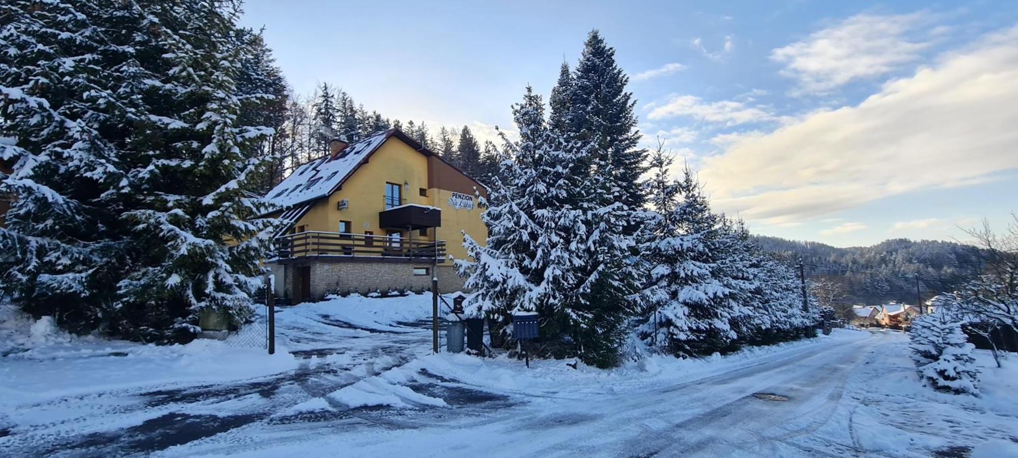 Hotel Penzion Na Lukach Horní Bečva Esterno foto